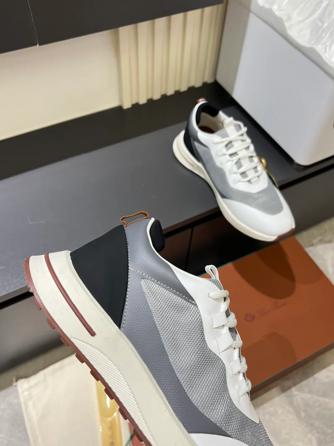 Men's men's shoes 💰p480 Loro men's shoes 💰piana niche classic jogging shoes, men's lace-up casual shoes and sneakers, high-quality lightweight and comfortable fabrics, suitable for outdoor leisure, the color scheme is young and energetic, and it looks great with sportswear or casual suits! Size: 38-44 (45 customized)